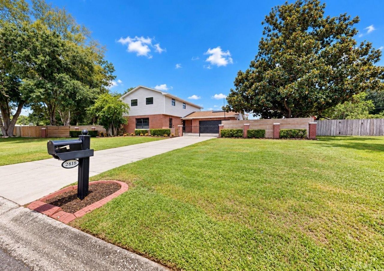 2818 Springdell Circle , Valrico, FL 33596 Photo
