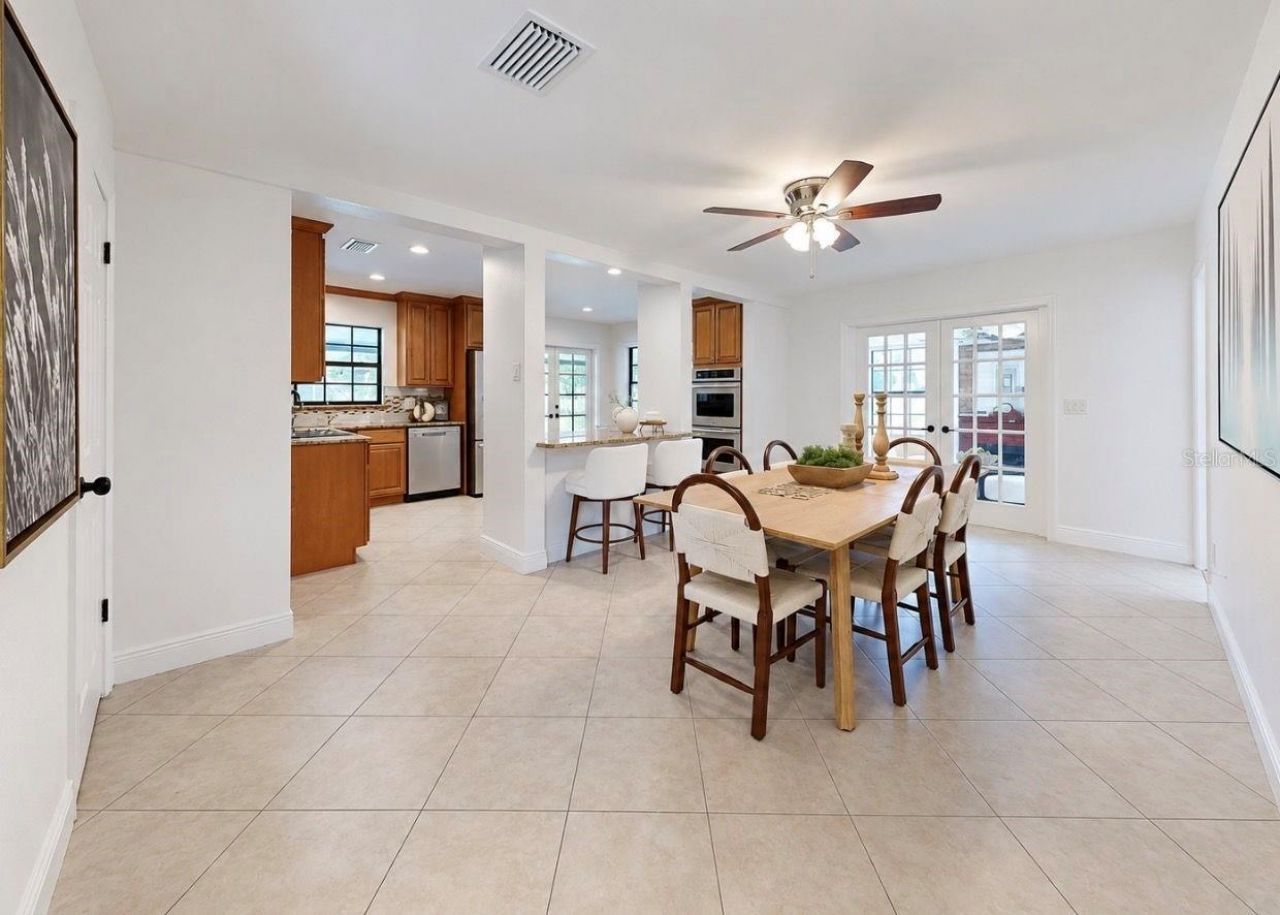 2818 Springdell Circle , Valrico, FL 33596 Photo