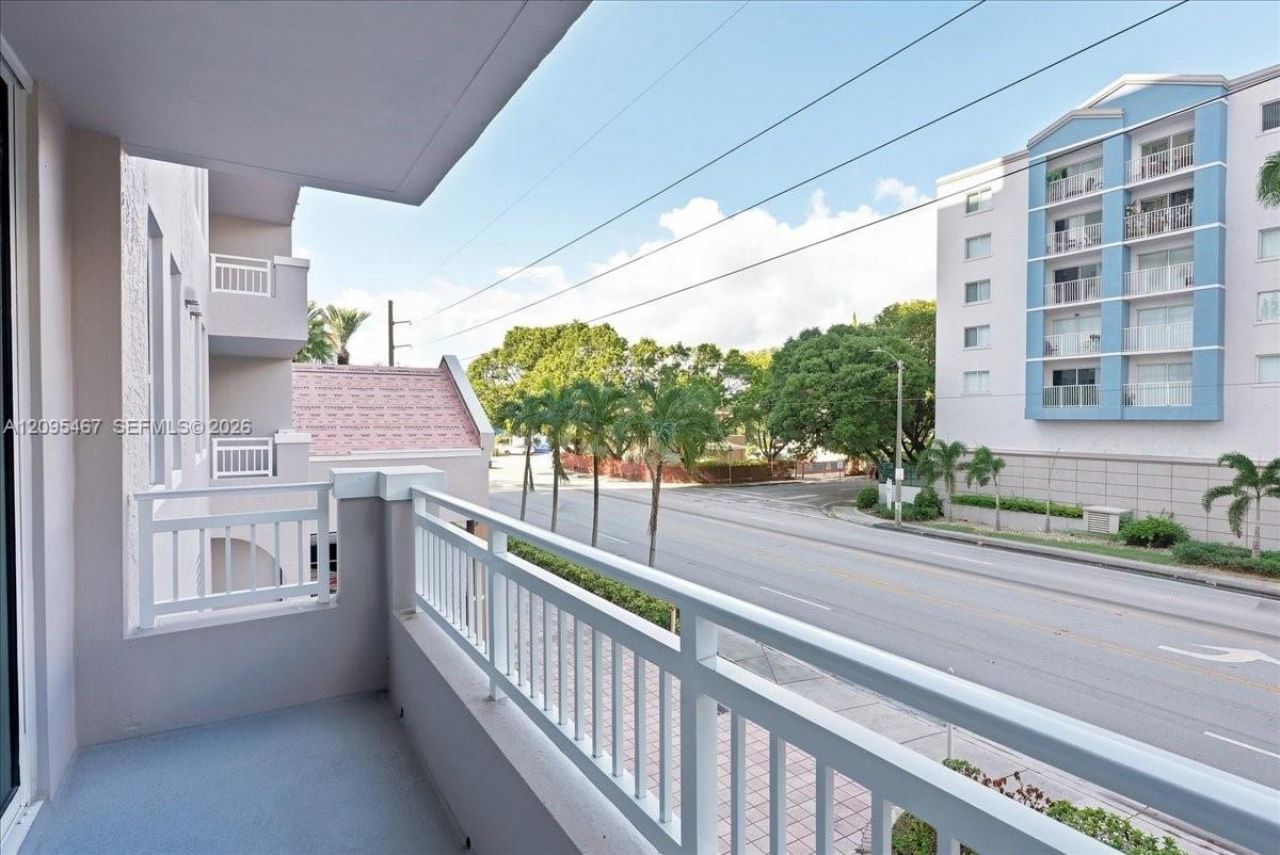 2665 SW 37th Ave , Unit 211, Miami, FL 33133 Photo