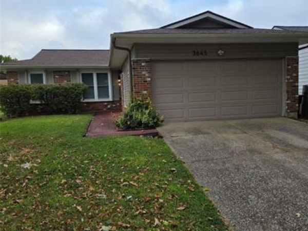 3645 Greenway Chase Drive , Florissant, MO 63031