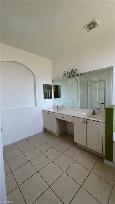 7385 Bristol Cir , Naples, FL 34120 Photo