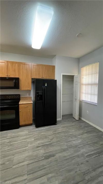 7385 Bristol Cir , Naples, FL 34120 Photo