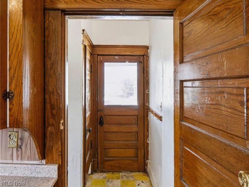 10001 Stoughton Avenue, Cleveland, OH 44104 Photo 6
