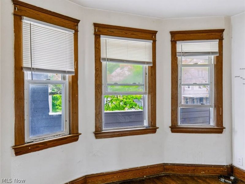 10001 Stoughton Avenue, Cleveland, OH 44104 Photo 8