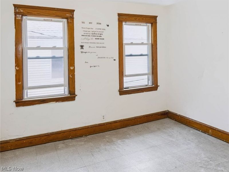 10001 Stoughton Avenue, Cleveland, OH 44104 Photo 9