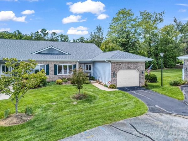 20 Country Meadows Lane , Hendersonville, NC 28792