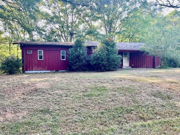 8 Walker St., Tishomingo, MS 38873