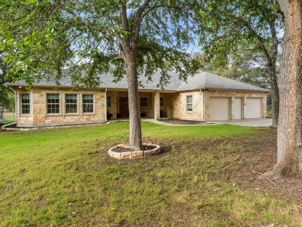 147 Konahuanui LN, Bastrop, TX 78602