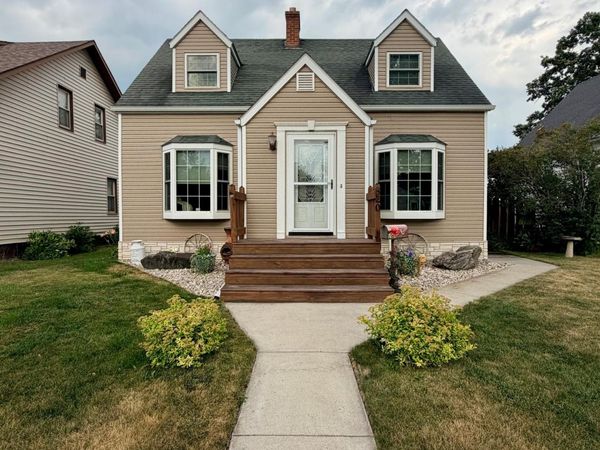 820 Horace Avenue N, Thief River Falls, MN 56701