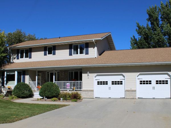 1709 Little John Court , Thief River Falls, MN 56701