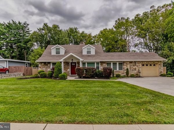 609 HAWS LANE, ORELAND, PA 19075