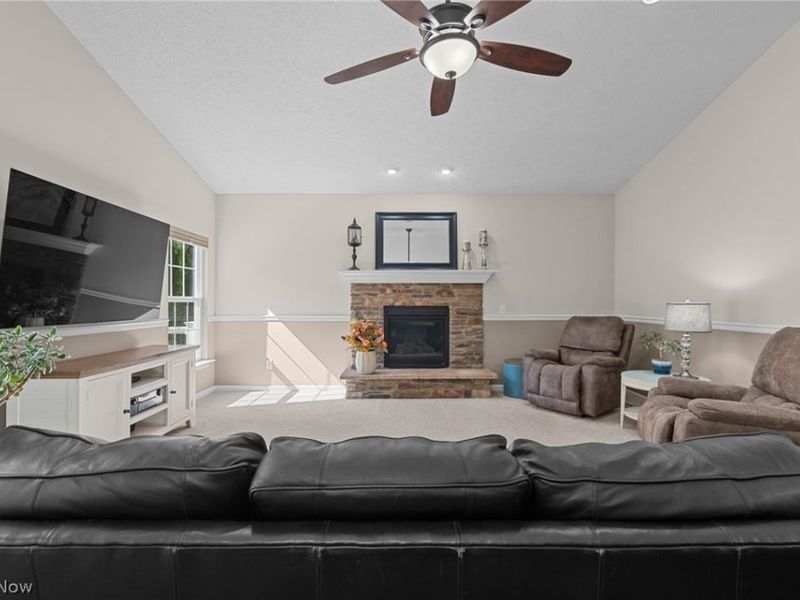 9590 Ravinia Drive , Olmsted Falls, OH 44138 Photo 6