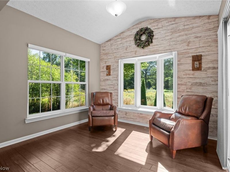 9590 Ravinia Drive , Olmsted Falls, OH 44138 Photo 9