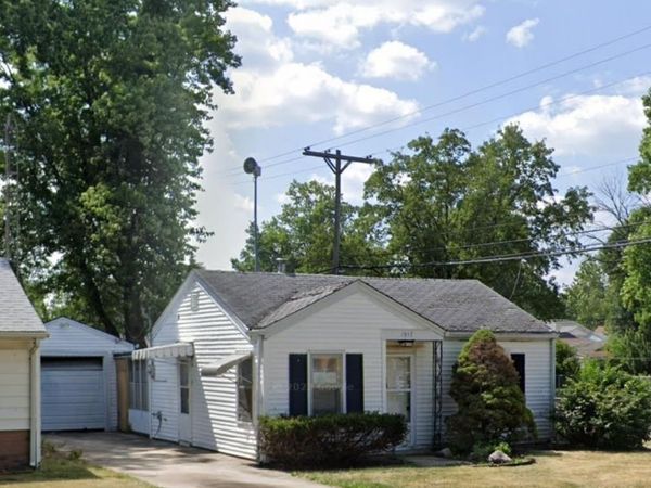 1937 N 20TH Street, Springfield, IL 62702