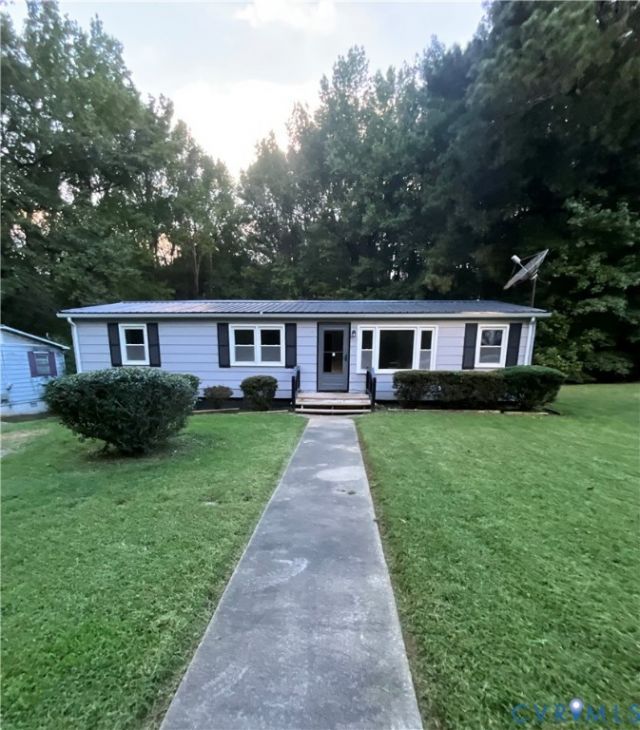 215 N Clay Street, South Hill, VA 23970 Main Photo