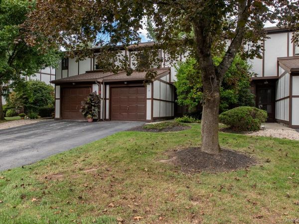 7 Topaz Run , Poughkeepsie, NY 12603