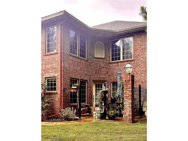 1423 Hunter Hill Road, Hudson, WI 54016