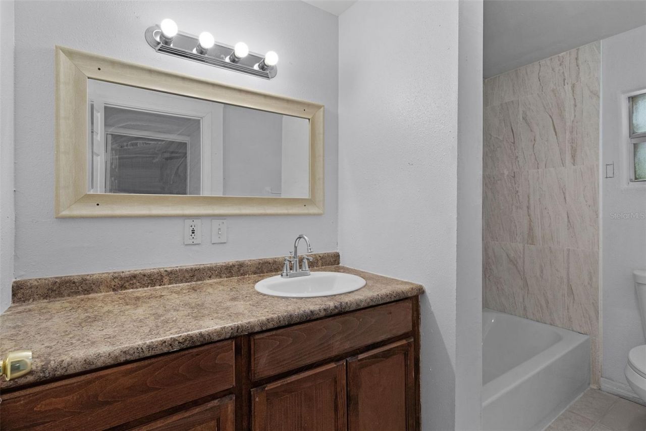 31128 Lochmore Circle, Mount Plymouth, FL 32776 Photo