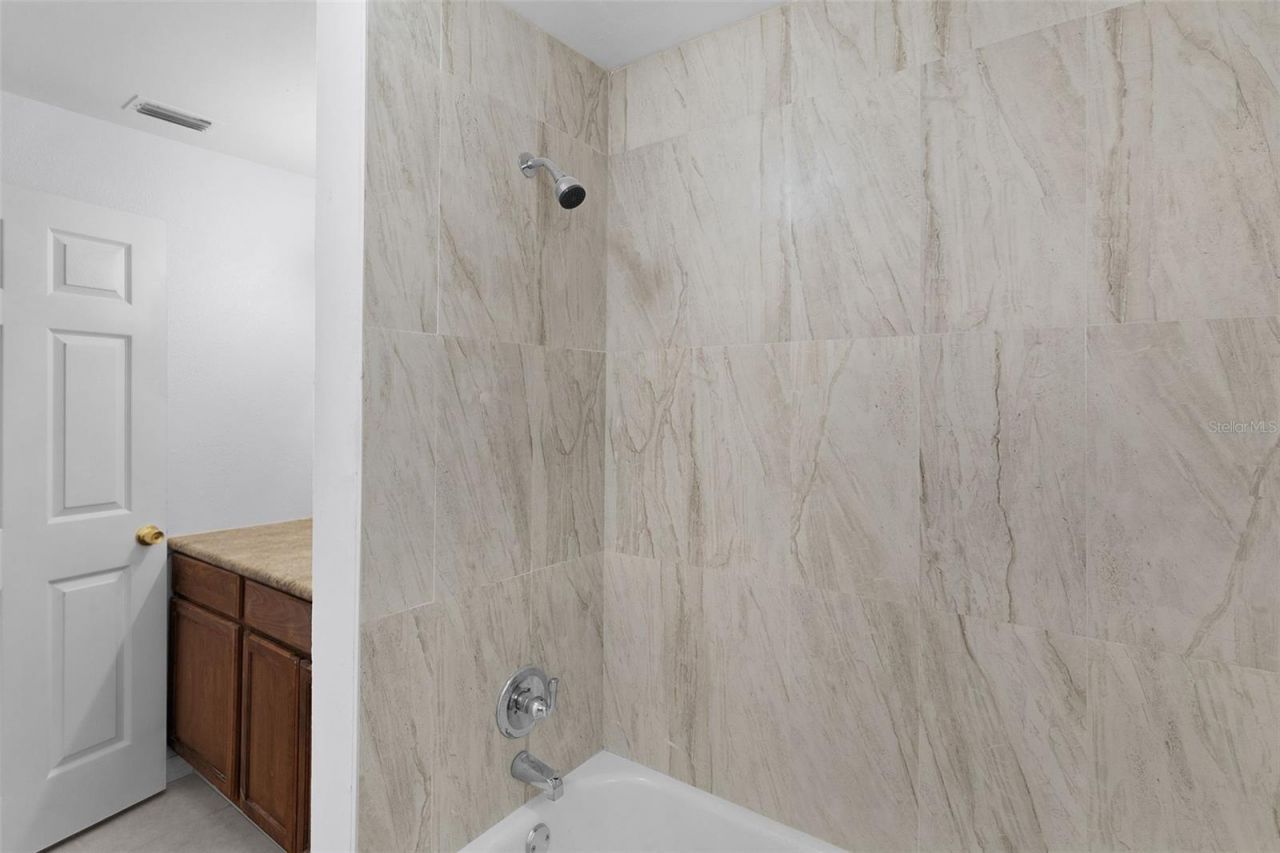 31128 Lochmore Circle, Mount Plymouth, FL 32776 Photo