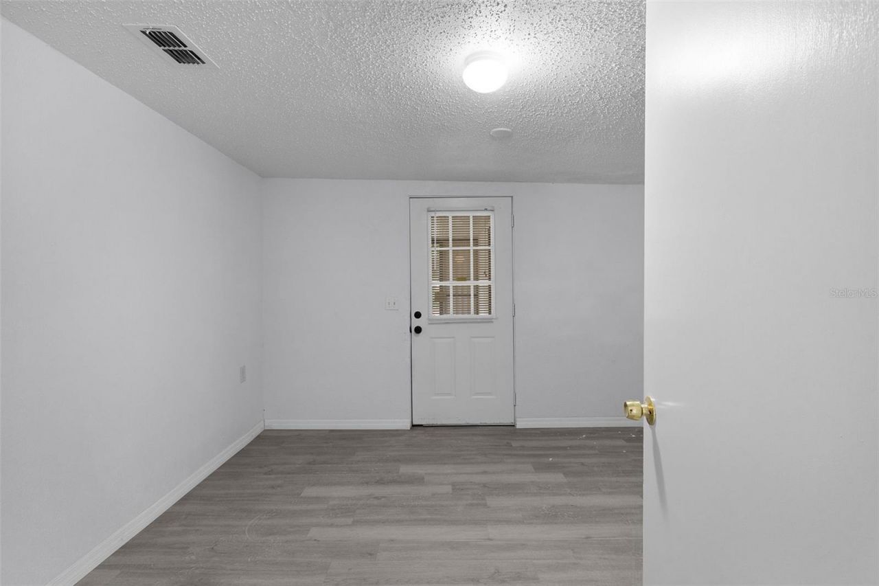 31128 Lochmore Circle, Mount Plymouth, FL 32776 Photo