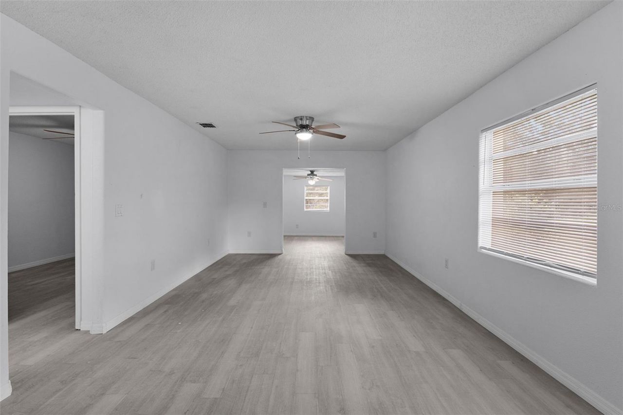 31128 Lochmore Circle, Mount Plymouth, FL 32776 Photo