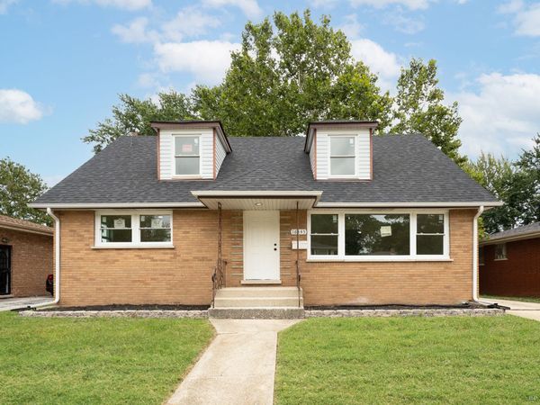 16445 Dobson Avenue , South Holland, IL 60473