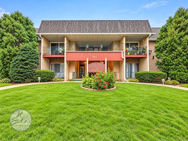 131 W Ellis Avenue , Unit 21, Libertyville, IL 60048