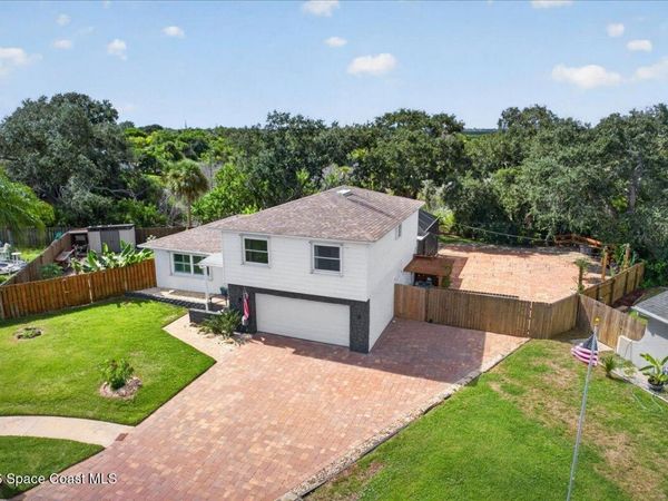 2110 Porpoise Street , Merritt Island, FL 32952