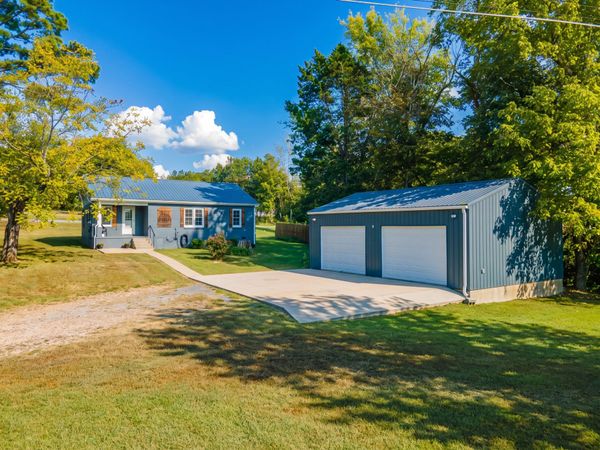 3287 Highway 48 N, Nunnelly, TN 37137