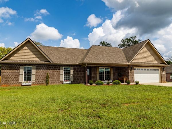 1920 Griffitts Mill Circle , Maryville, TN 37803