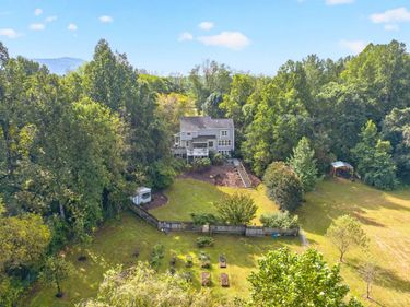 1950 FRAY RD, Advance Mills, VA 22968