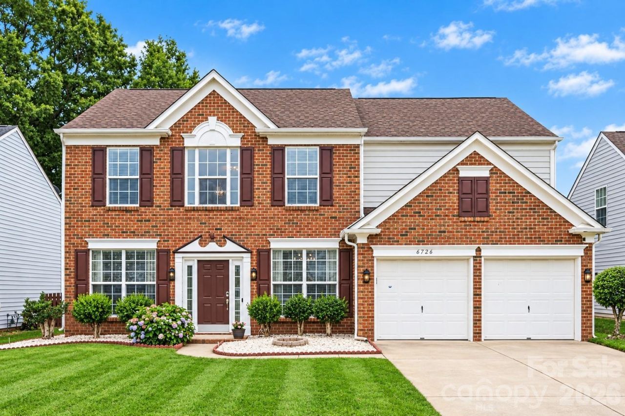 8728 Fieldcroft Drive, Charlotte, NC 28277 Main Photo