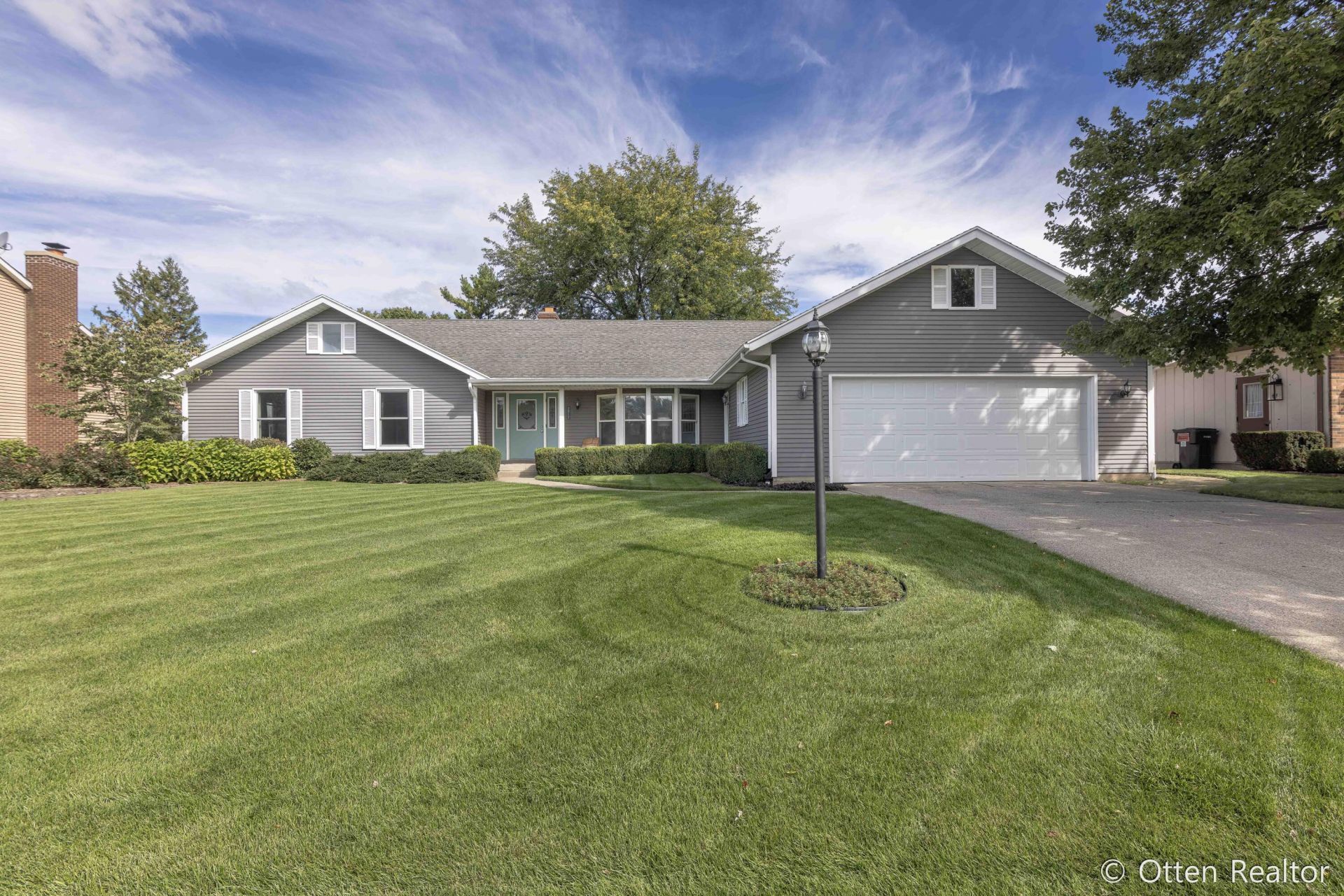 2017 Wolfboro Drive Se, Kentwood, MI 49508 Main Photo