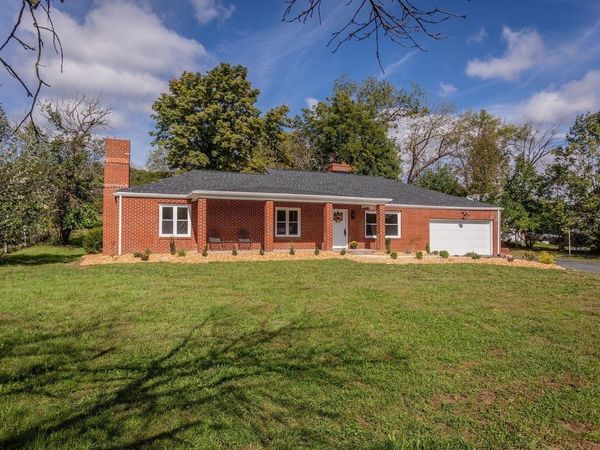 10840 RAWLEY PIKE, HINTON, VA 22831