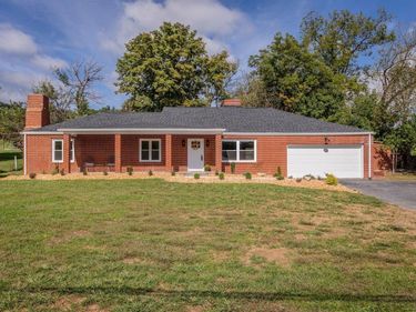 10840 RAWLEY PIKE, HINTON, VA 22831