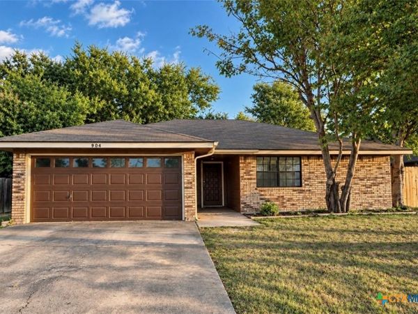 904 Hackberry St , Copperas Cove, TX 76522