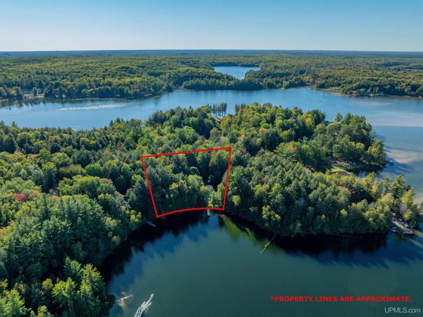 16874 East Pointe Road, Garden Twp, MI 49895