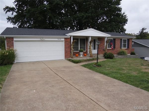 5628 Valleyside Lane , Unincorporated, MO 63128