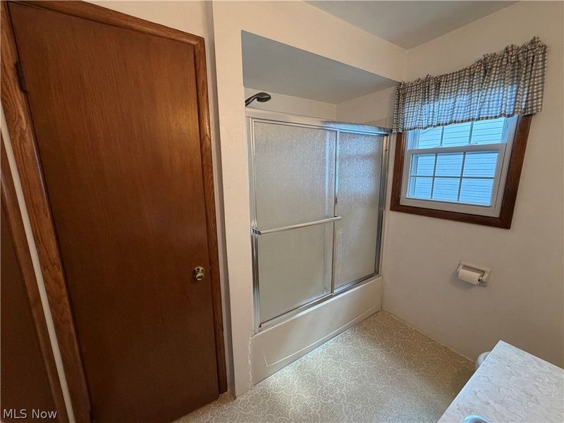 184 Circle View Drive, New Middletown, OH 44442 Photo 15