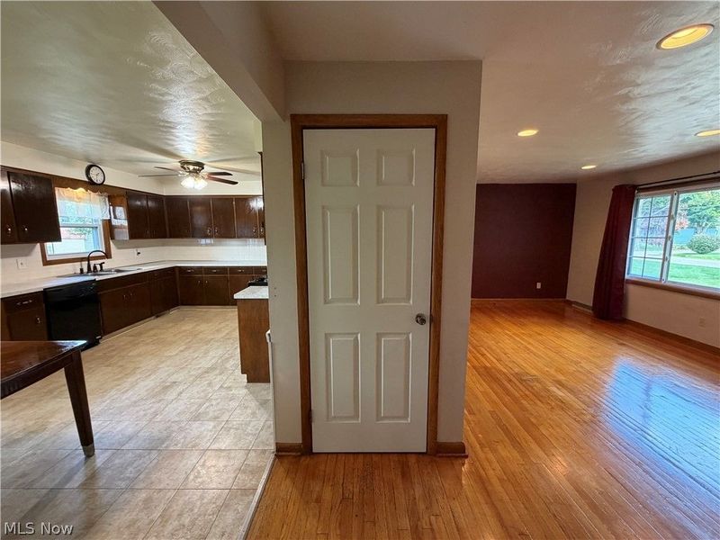 184 Circle View Drive, New Middletown, OH 44442 Photo 8