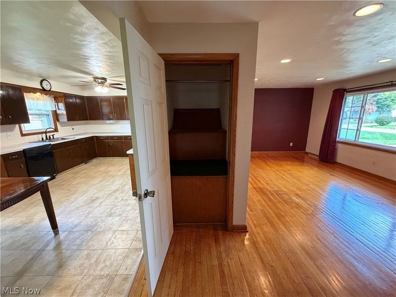 184 Circle View Drive, New Middletown, OH 44442 Photo 9