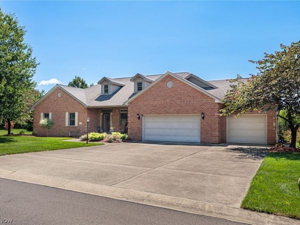 809 Sara Drive , Coshocton, OH 43812