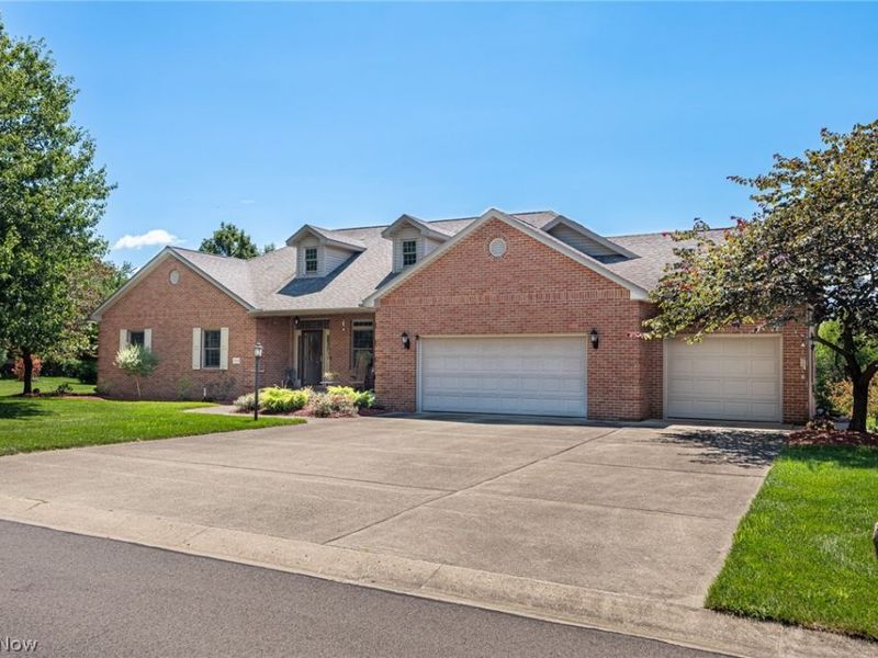 809 Sara Drive, Coshocton, OH 43812 Photo 1