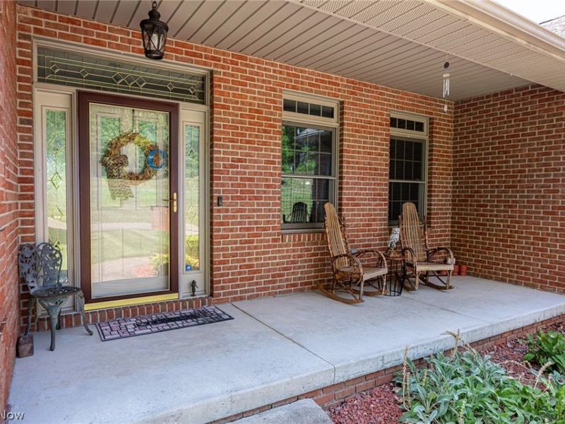 809 Sara Drive, Coshocton, OH 43812 Photo 4