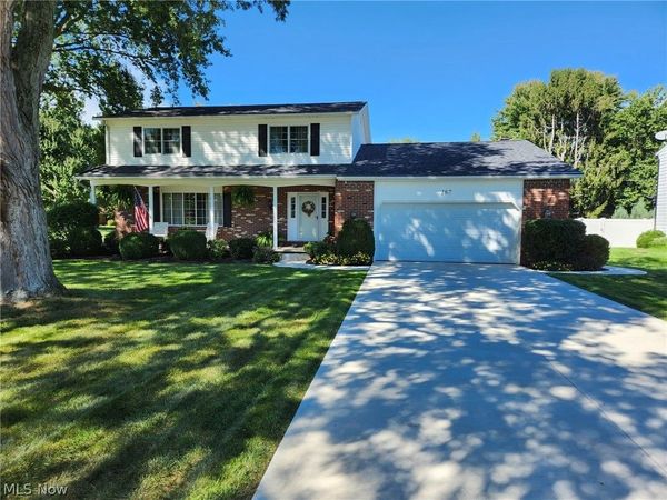 187 Crestview Drive , Elyria, OH 44035