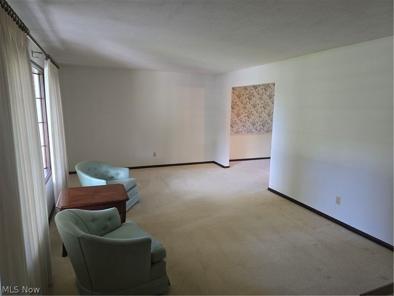 187 Crestview Drive, Elyria, OH 44035 Photo 12