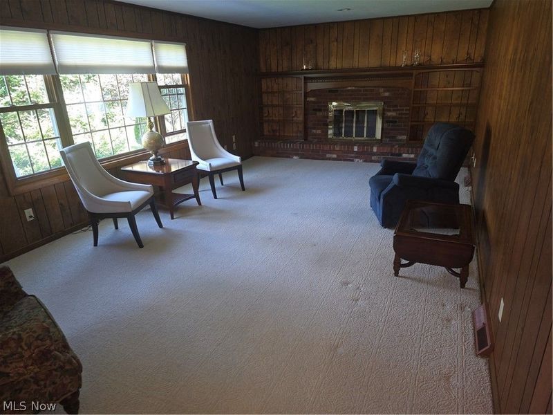 187 Crestview Drive, Elyria, OH 44035 Photo 8