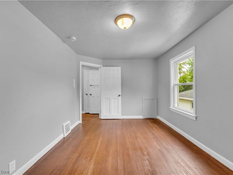 19509 Libby Road , Maple Heights, OH 44137 Photo 12