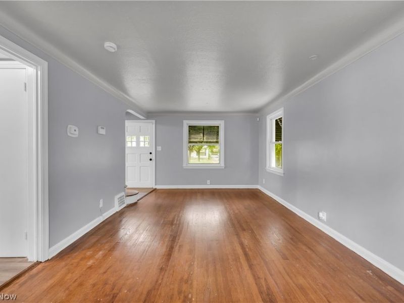19509 Libby Road , Maple Heights, OH 44137 Photo 6