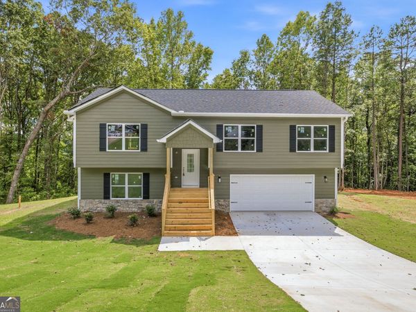 284 Stonington Drive, Mount Airy, GA 30563